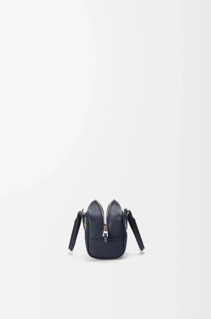 Cats Amazona 23 verkürzte Tasche aus besticktem Denim Blau