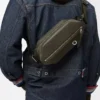 Convertible Sling aus klassischem Kalbsleder in Dunkelkhaki