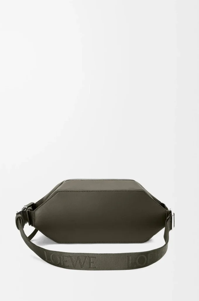 Convertible Sling aus klassischem Kalbsleder in Dunkelkhaki