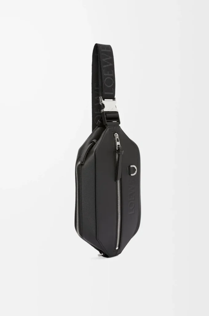 Convertible Sling aus klassischem Kalbsleder Schwarz