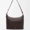 Cubi Crossbody-Tasche aus geschmeidigem genarbtem Kalbsleder in Oxblood