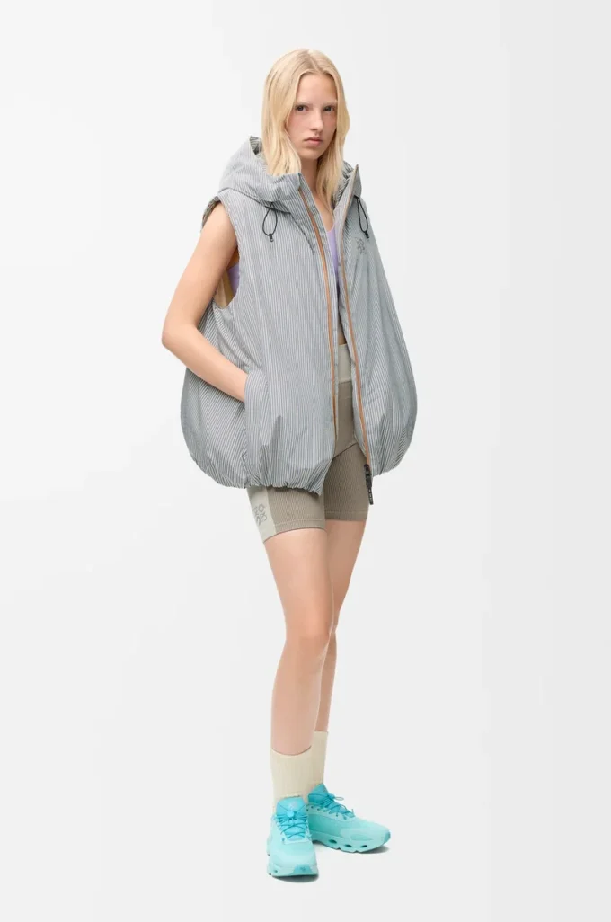 Daunenweste aus technischem Shell-Material Beige/Blau
