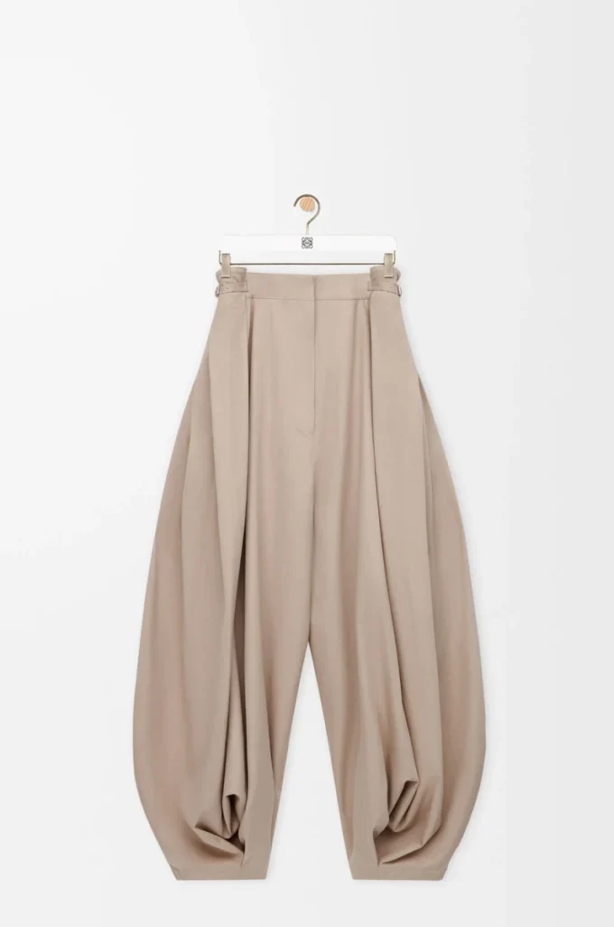Drapierte Hose aus Baumwolle und Seide Beige