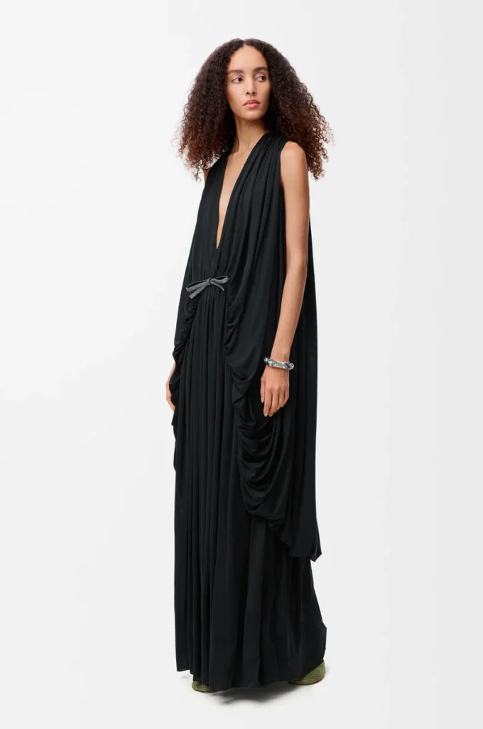 Drapiertes Kleid aus Seide in Schwarz