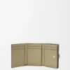 Dreifach gefaltete Brieftasche aus weichem genarbtem Kalbsleder Frozen/Clay