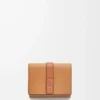 Dreifach gefaltete Brieftasche aus weichem genarbtem Kalbsleder in Toffee/Tan
