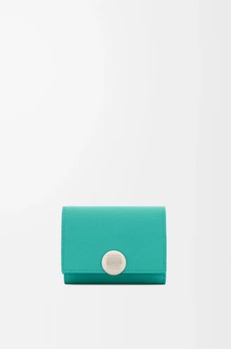 Dreifach gefaltete Geldbörse aus pebble grain Kalbsleder in Aquamarine