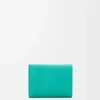 Dreifach gefaltete Geldbörse aus pebble grain Kalbsleder in Aquamarine
