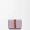 Dreifach gefaltete Geldbörse aus weichem genarbtem Kalbsleder in Dirty Mauve/Squirrel