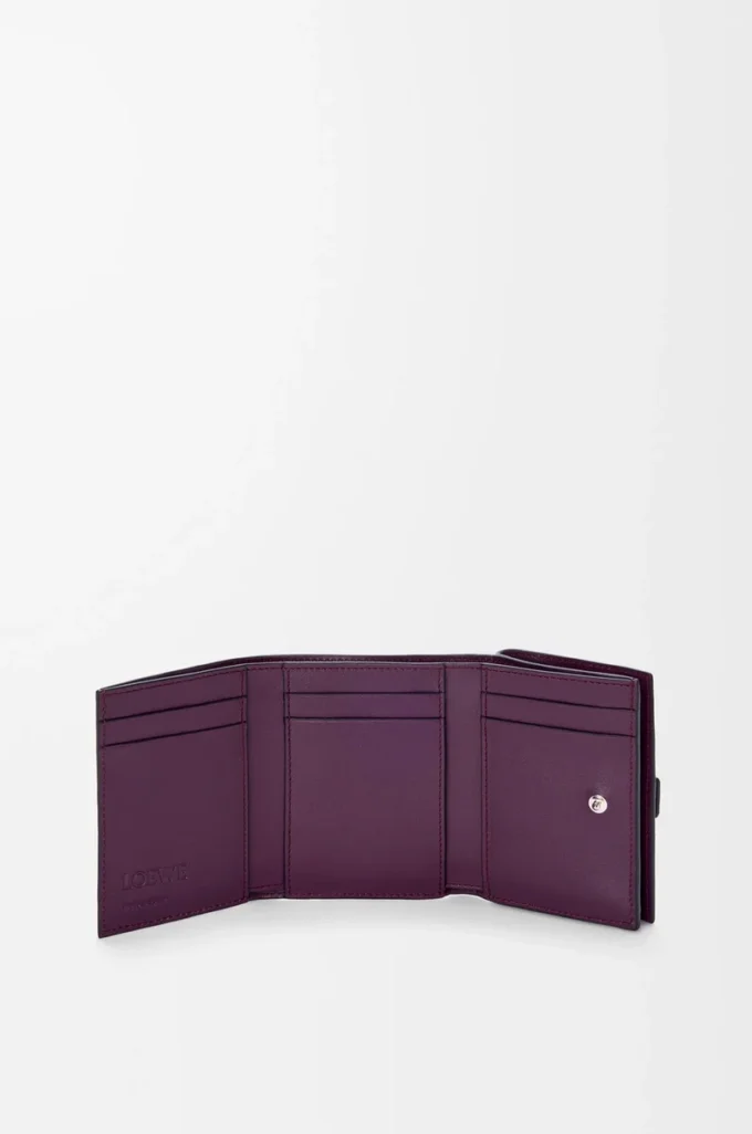 Dreifach gefaltete Geldbörse aus weichem genarbtem Kalbsleder in Dirty Mauve/Squirrel
