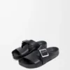 Ease Buckle Pantolette aus pflanzlich gegerbtem Kalbsleder Schwarz