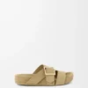 Ease Buckle Slide aus Wildleder Sahara