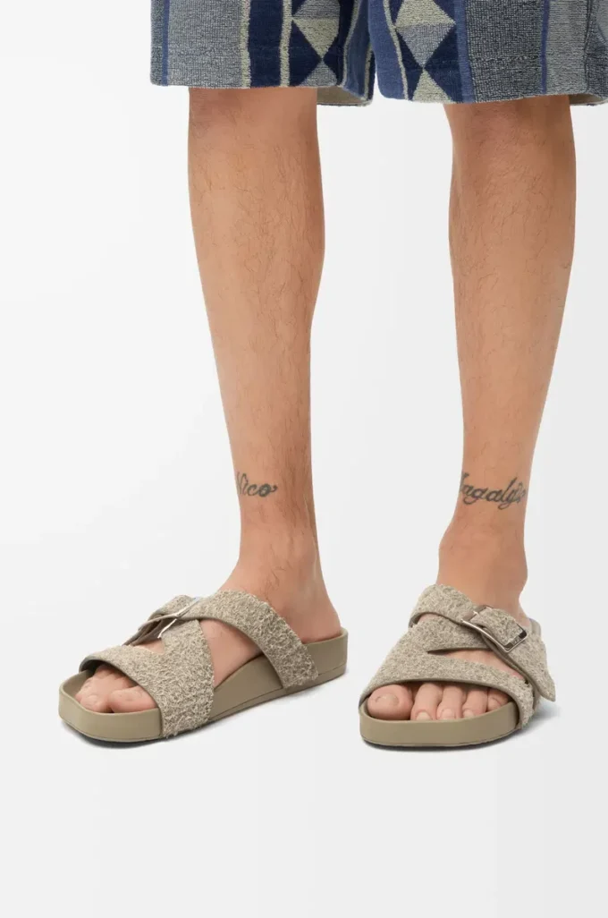 Ease Slipper aus gebürstetem Wildleder in Khaki-Grün