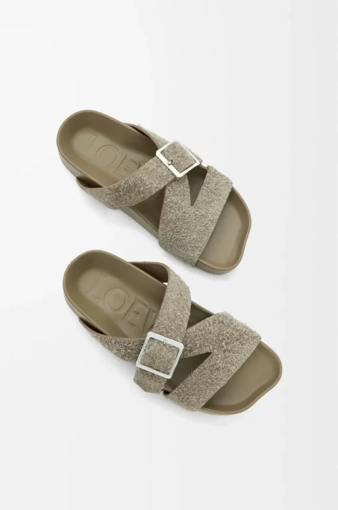 Ease Slipper aus gebürstetem Wildleder in Khaki-Grün