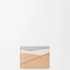 Einfacher Kartenhalter „Puzzle” aus klassischem Kalbsleder in Ghost/Silky Beige