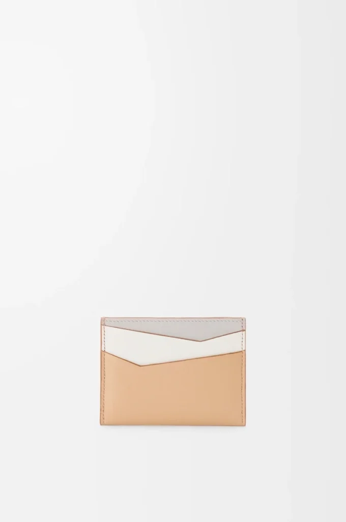 Einfacher Kartenhalter „Puzzle” aus klassischem Kalbsleder in Ghost/Silky Beige