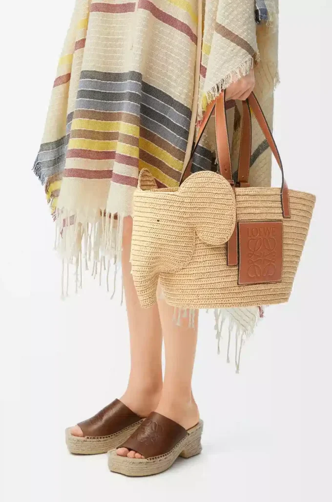 Elephant Basket aus Raffia und Kalbsleder Natur/Hellbraun