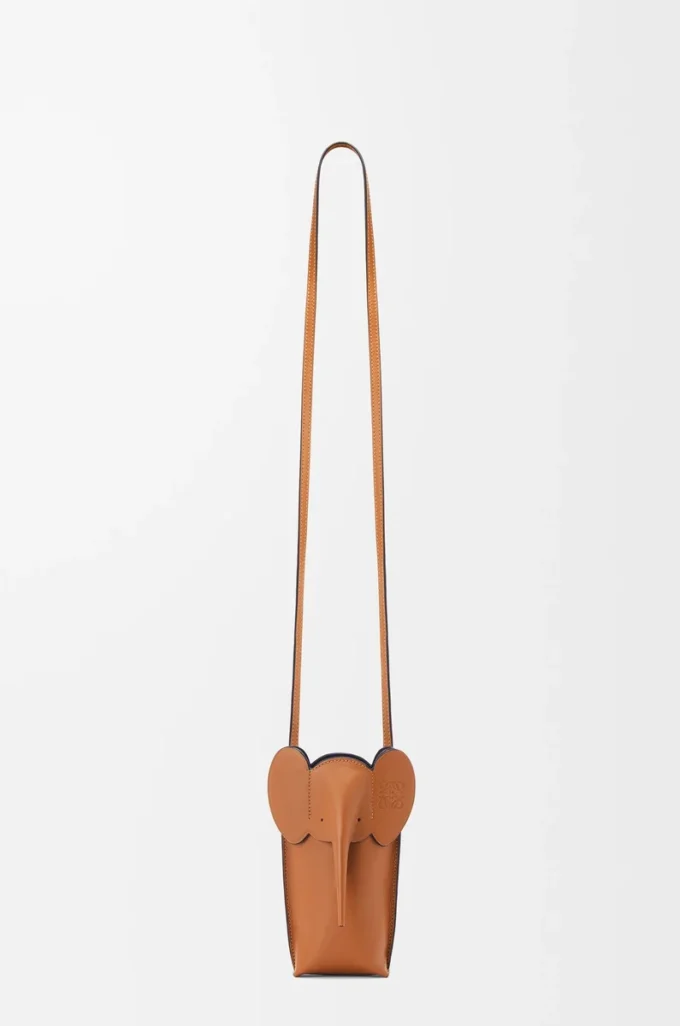 Elephant Tasche aus klassischem Kalbsleder Tan