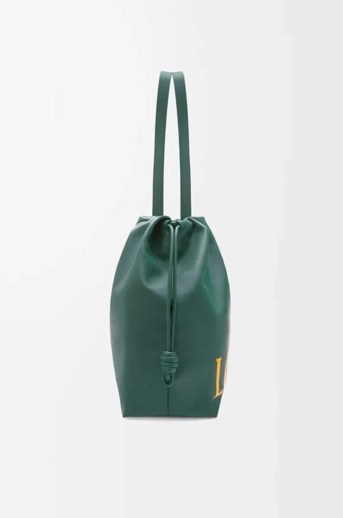 Flamenco Logo-Tasche aus Nappakalbsleder Evergreen