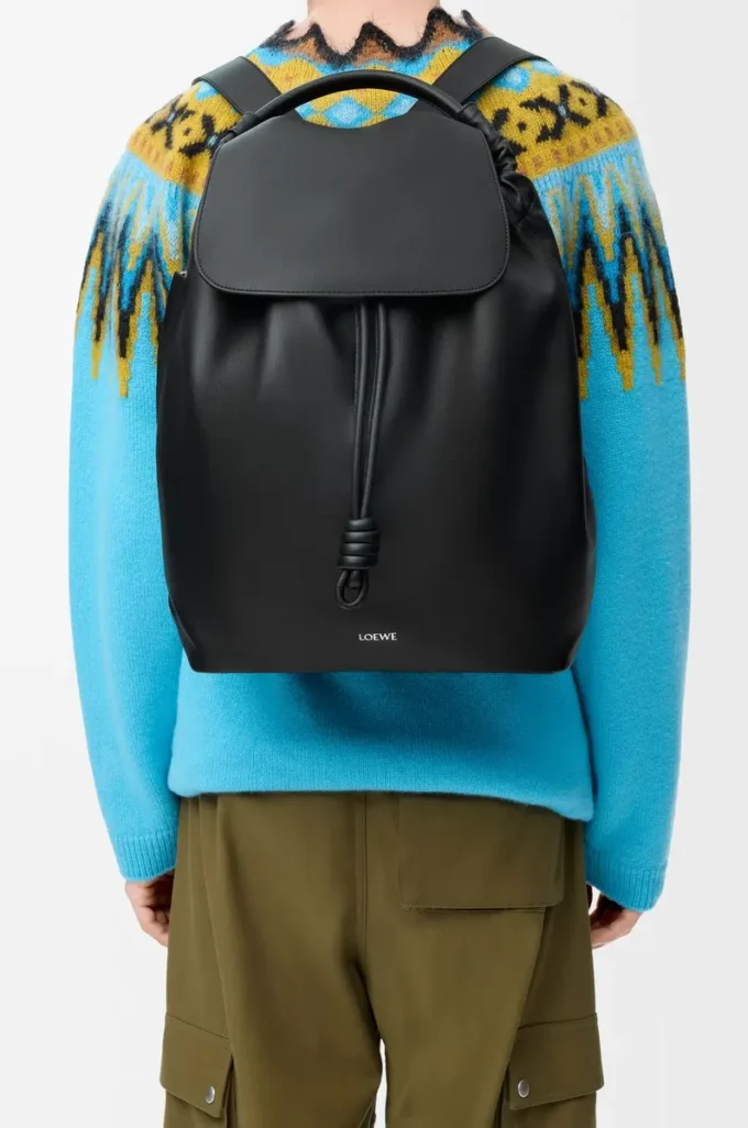 Flamenco-Rucksack aus glänzendem, geschmeidigem Kalbsleder Schwarz
