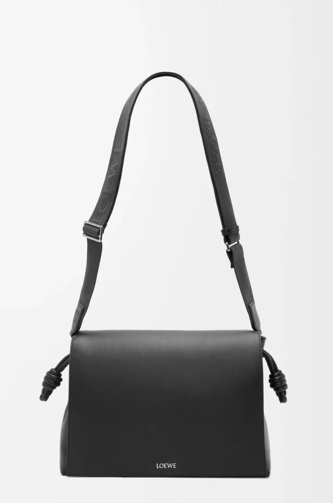 Flamenco-Tasche aus glänzendem, geschmeidigem Kalbsleder Schwarz