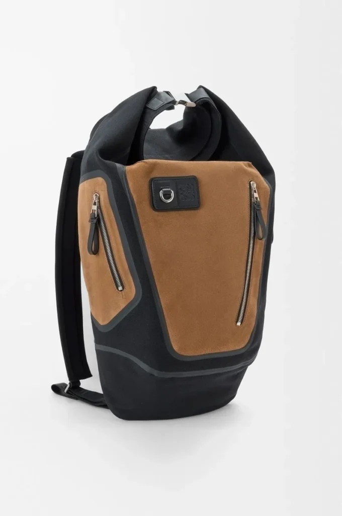 Flex Rolltop-Rucksack aus Canvas und Wildleder Schwarz/Dunkelgold Flex Rolltop-Rucksack aus Canvas und Wildleder Schwarz/Dunkelgold