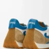 Flow Runner 2.0 aus Nylon und Wildleder in Sand/Blau/Weiß