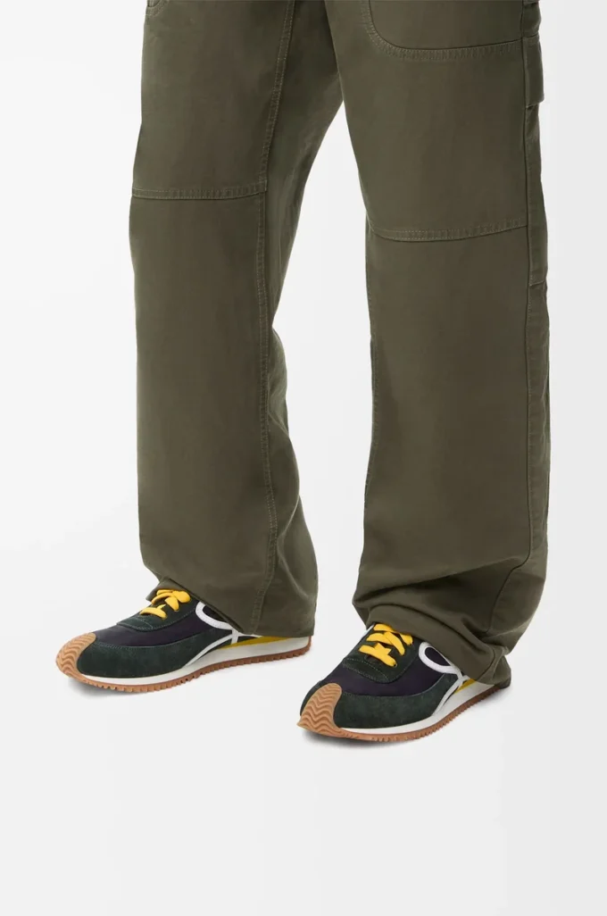 Flow Runner 2.0 aus Nylon und Wildleder Schwarz/Weiß/Khaki