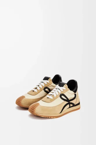 Flow Runner aus Nylon und Wildleder Gold/Schwarz