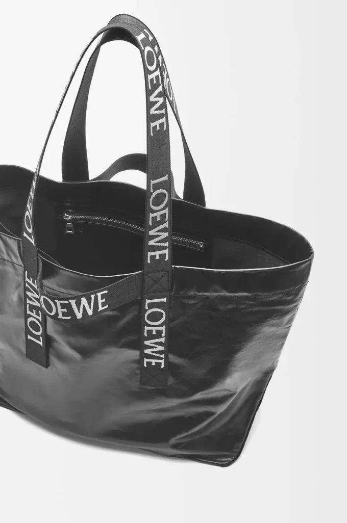 Fold Shopper aus Papierkalbsleder Schwarz