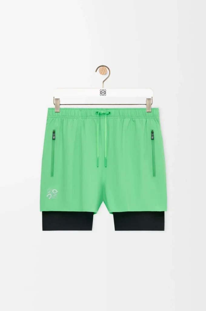 Funktionsshorts aus technischem Shell-Material Grün
