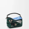 Futurist Cat kleine Puzzle-Tasche aus besticktem Strick und klassischem Kalbsleder Multicolor Grün