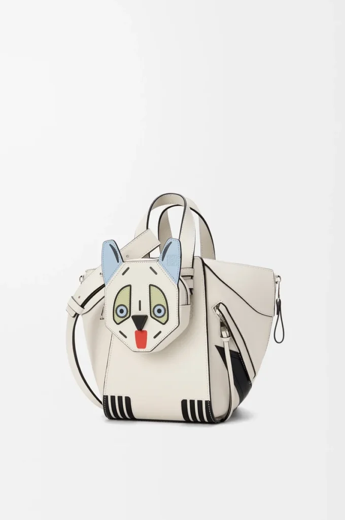 Futurist Cat kompakte Hammock-Tasche aus klassischem Kalbsleder in Soft White