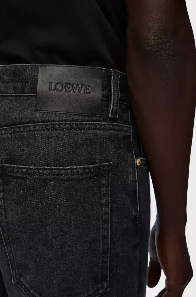 Gerade geschnittene Jeans aus Denim in Washed Black