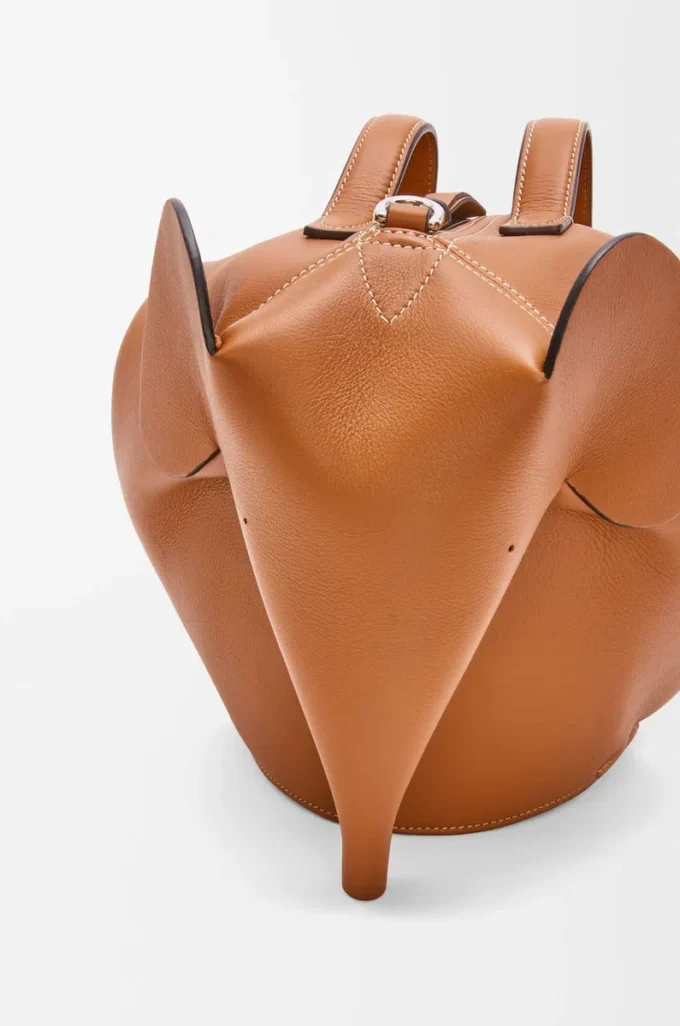 Große Elephant-Tasche aus klassischem Kalbsleder in Tan