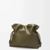 Große Flamenco-Clutch aus Nappakalbsleder Dark Khaki