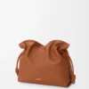 Große Flamenco-Clutch aus Nappakalbsleder Eichhörnchen