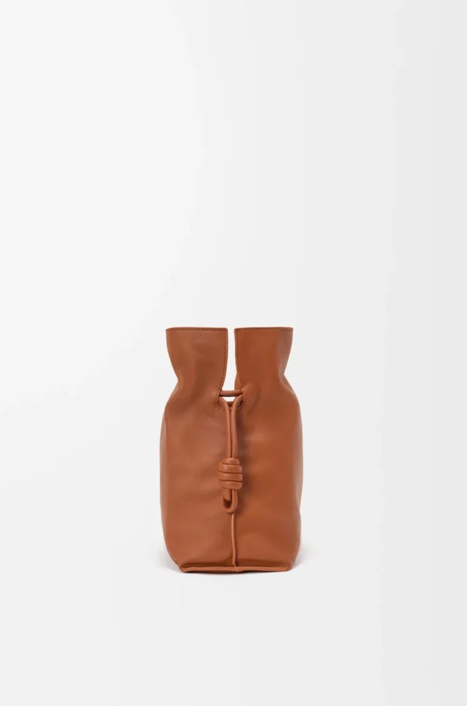 Große Flamenco-Clutch aus Nappakalbsleder Eichhörnchen