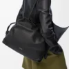 Große Flamenco-Clutch aus Nappakalbsleder in Schwarz