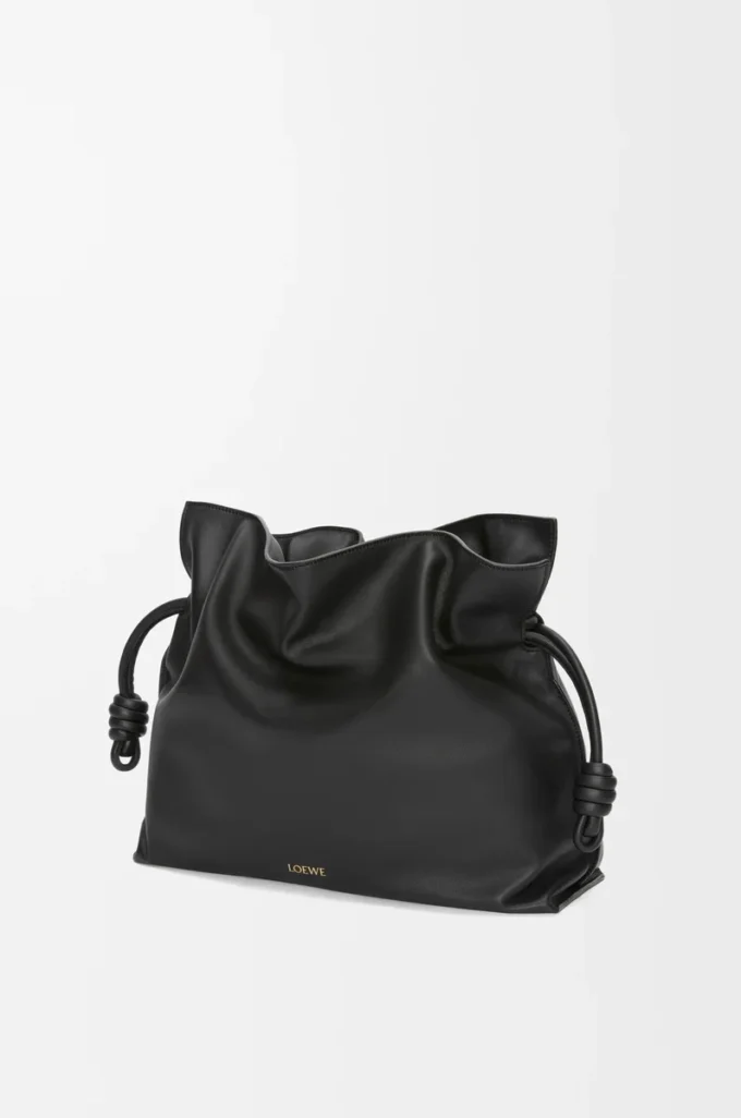 Große Flamenco-Clutch aus Nappakalbsleder in Schwarz