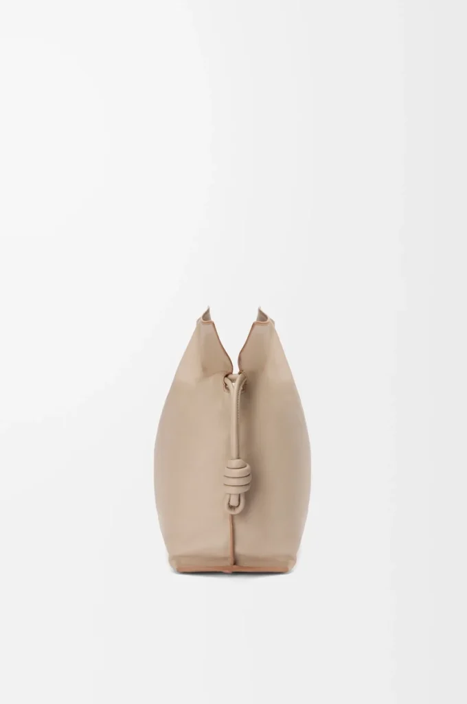 Große Flamenco-Clutch aus Nappakalbsleder Sand