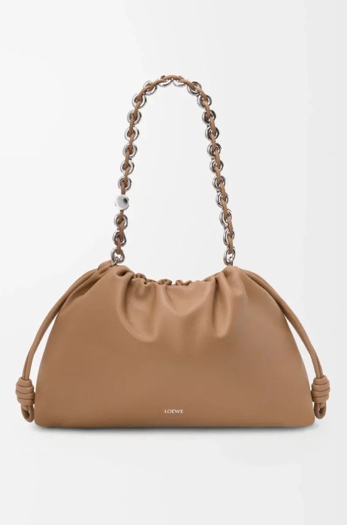 Große Flamenco-Handtasche aus weichem Nappalammleder in Mokka