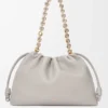 Große Flamenco-Handtasche aus weichem Nappalammleder in Shell Grey