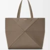 Große horizontale Puzzle Fold-Tasche aus weichem genarbtem Kalbsleder in Taupe