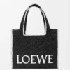 Große LOEWE Font Tote aus Raffia Schwarz
