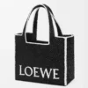 Große LOEWE Font Tote aus Raffia Schwarz