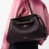 Große Madrid-Tasche aus geschmeidigem genarbtem Kalbsleder in Dark Ebony