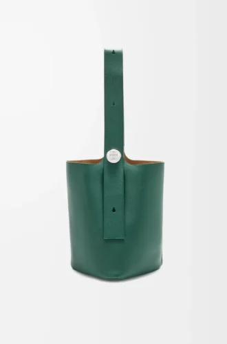 Große Pebble-Beuteltasche aus geschmeidigem genarbtem Kalbsleder Evergreen
