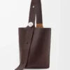 Große Pebble-Beuteltasche aus geschmeidigem genarbtem Kalbsleder in Oxblood