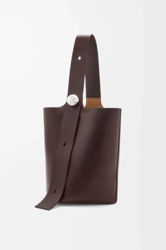 Große Pebble-Beuteltasche aus geschmeidigem genarbtem Kalbsleder in Oxblood